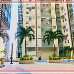 Classy Smart Designed 2Br Loft Unit Free Wifi & Netflix At Fort Victoria Bgc